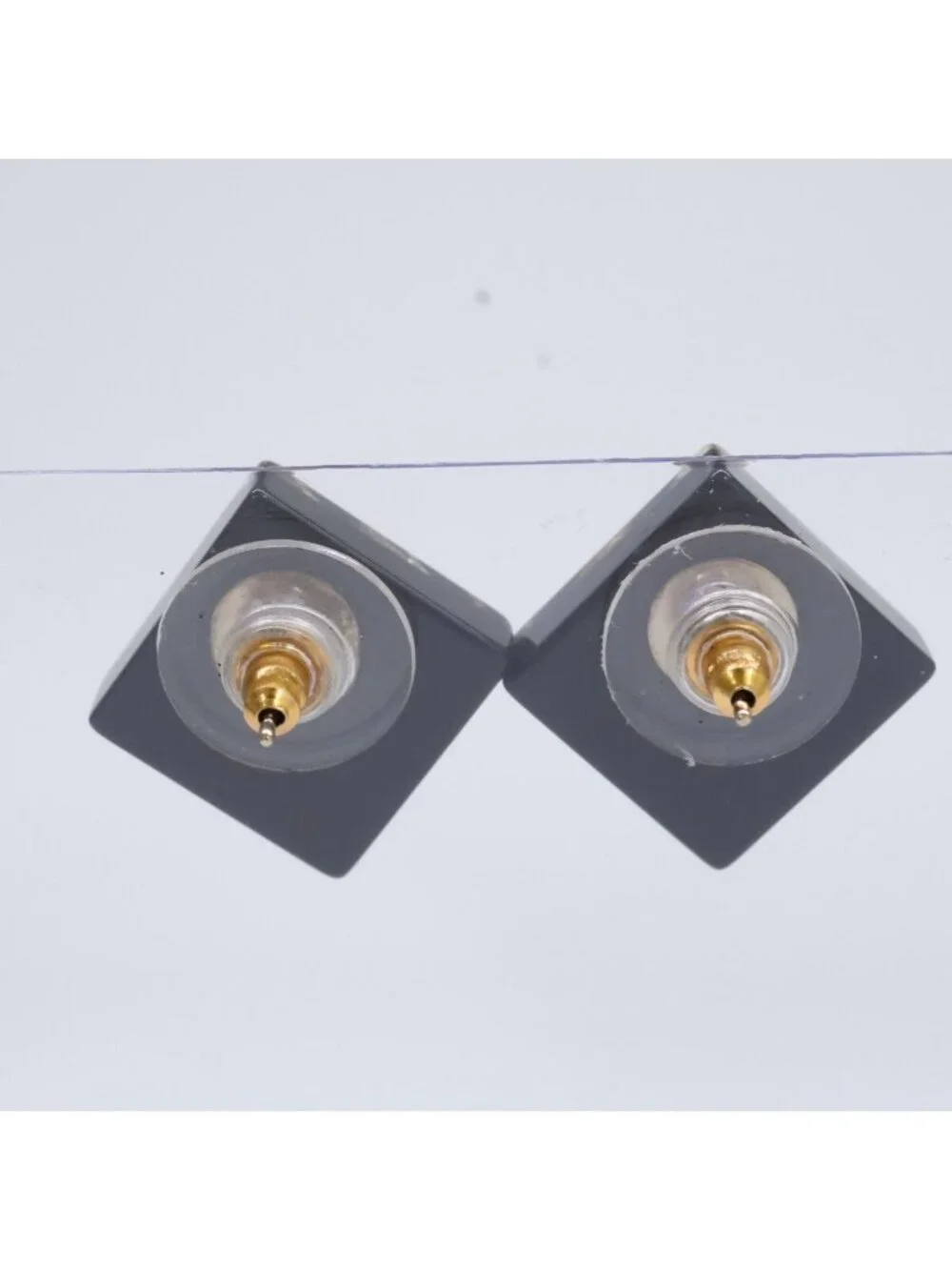 Chanel 16c CC Logo Square Earring